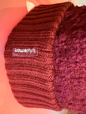 Lululemon Ombre Knit Textured Beanie RDMR Merlot Red One Size NWT thumbnail 2