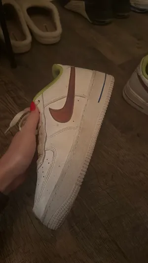 Nike Air Force 1 thumbnail 3