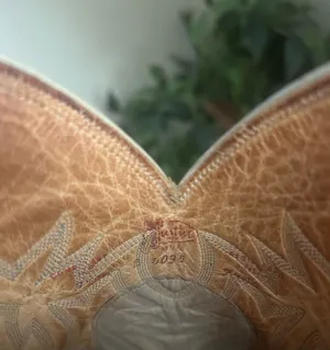 Justin Boots Two Toned Tan Leather Cowboy Boots thumbnail 3