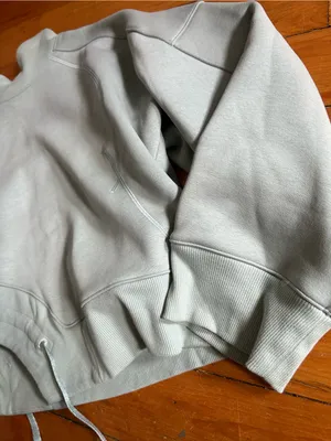 Lululemon Plush Fleece Curved
Hem Pullover silver blue small thumbnail 4
