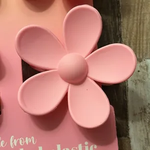 Pink Linen Set of Four Flower Claw ClipsNWT thumbnail 5