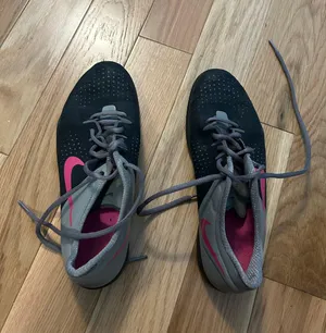 Nike Sneakers thumbnail 2