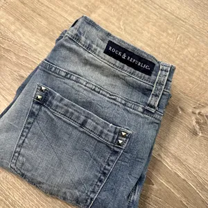 •ROCK & REPUBLIC• KENDALL JEANS thumbnail 8