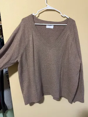 Old Navy SoSoft V-Neck Sweater thumbnail 1