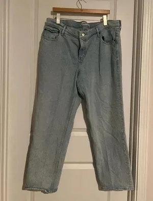 Abercrombie & Fitch The 90’s Straight low rise jeans size 34 thumbnail 1