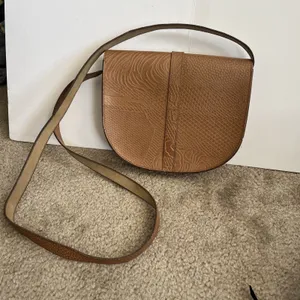 Vintage Embossed Crocodile Cross body Purse Brown Academic Ivy League Business thumbnail 5