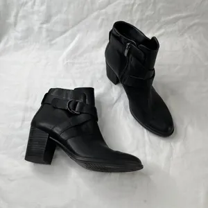 Ecco Womens Black Shape 55 Zip up Leather Mid Cut Boots Size 39 thumbnail 5