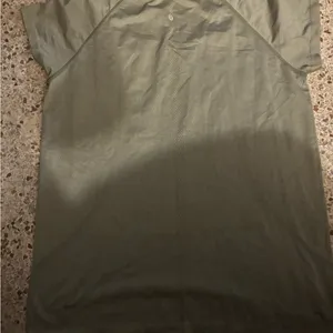 Lululemon Swiftly Tech Short-Sleeve Shirt 2.0, size 16 thumbnail 3