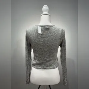 Seductions CLEARANCE! Gray Boutique Wrap Crop Sweater Size M NWT thumbnail 2
