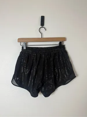 Lululemon Hotty Hot Short II *Long 4" Manifesto 20YR Manifesto Foil Black Black thumbnail 3