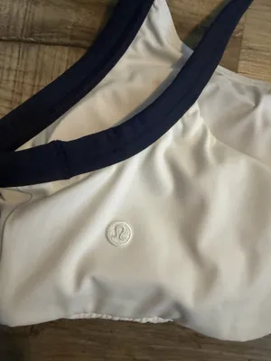 Lululemon Straight Strap Sport Bra B/C White/Club Blue M NWT thumbnail 4