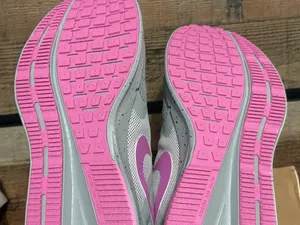 Women’s Nike pink and gray thumbnail 10