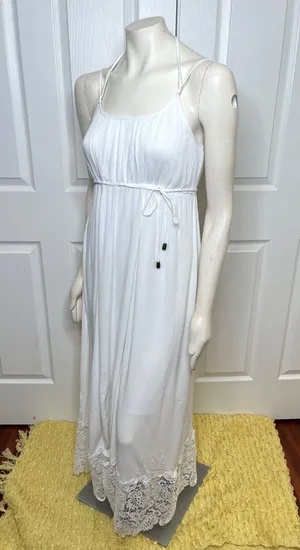 Motherhood Maternity Lace Hem Boho Maxi Dress in White size Small, NWOT thumbnail 6