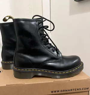 Dr. Martens 1460 Smooth Leather Boots thumbnail 2