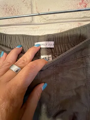 Sincerely Jules Olive Green Linen Blend Cargo Jogger Pants with Adjustable Hem thumbnail 2