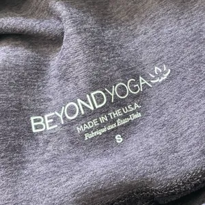 Beyond Yoga Shorts pockets 7" workout womens Purple (small) activewear outdoor thumbnail 2