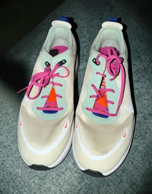 Nike Air Max Dia Women Running Shoes Pale Ivory Magic Flamingo CI3898-200 Size 6 thumbnail 1
