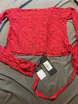 NWT white fox it’s a love story lace top in berry OS thumbnail 12