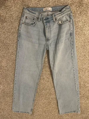 Abercrombie Low-Rise Baggy Jeans thumbnail 2