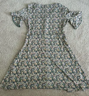 Lauren Conrad Green Floral Dress thumbnail 2