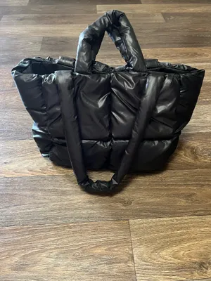 Black puffer bag thumbnail 3