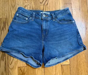 Levi’s A-Line Shorts Size 29 thumbnail 1