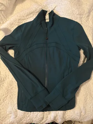 Lululemon Define Cropped Jacket thumbnail 1