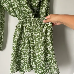 Abercrombie & Fitch Long Sleeve Cutout Mni Dress Green Floral Boho Size Small thumbnail 14