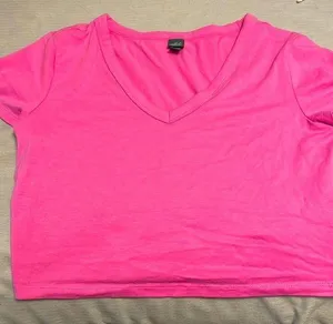 Wild Fable Cute Cropped T shirt! thumbnail 1
