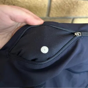Lululemon On Your Mark Crop 23" Midnight Navy Ruched Athletic Leggings Size 6 thumbnail 7