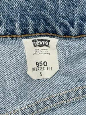 Vintage 90s Levi’s 950 Relaxed Mid Thigh Denim Shorts White Tab 5 / 25 USA Made thumbnail 4