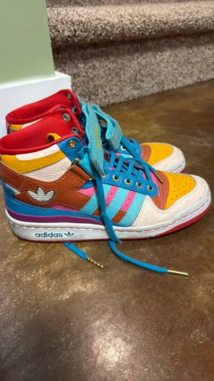 Adidas Women’s Shoes thumbnail 3