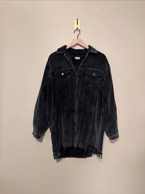 POL Distressed Black Corduroy Trucker Jacket Size Medium thumbnail 2