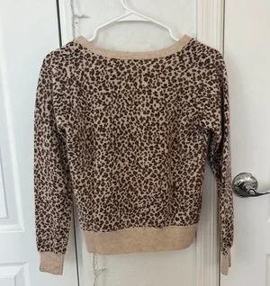 Light cheetah print cardigan, trendy thumbnail 2