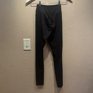 Gymshark Women’s Black Leggings Size XS thumbnail 5