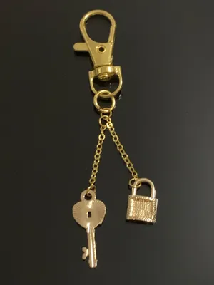 Lock and Key Gold Tone Bag Charm Clip New thumbnail 3