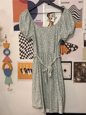 No Boundaries Sage Green Floral Midi Dress Size L 11/13 thumbnail 4