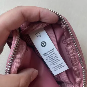 Lululemon Everywhere Belt Bag Nano - Deco Pink thumbnail 11