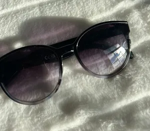 Vince Camuto sunglasses thumbnail 1