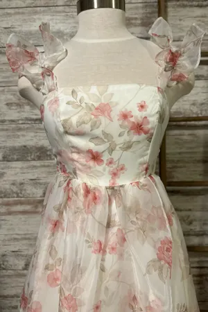 Boutique White And Pink Floral Dress thumbnail 2
