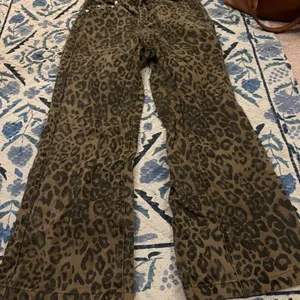 Aelfric Eden ladies leopard print wide leg jeans size 28 thumbnail 6