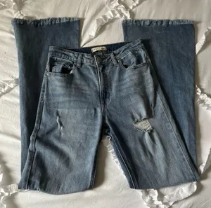 Francesca's Flare Jeans High-Rise thumbnail 1