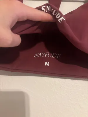 Amazon burgundy sports bra Red thumbnail 3