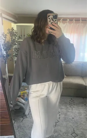 Pretty Little Thing Sweatshirt thumbnail 2