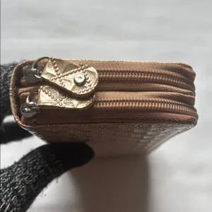 Elegant Quilted Women's Wallet GUC thumbnail 5