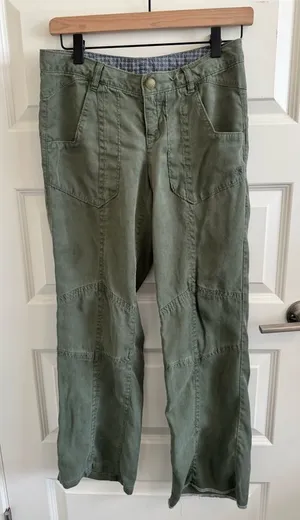 Athleta Low-Waisted Green Adjustable Lightweight Pants thumbnail 1