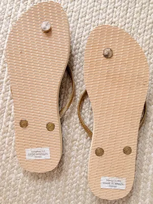 Havaianas Slim Gloss Flip Flops with Gold Glitter Straps 11/12 thumbnail 3