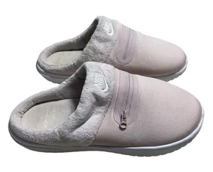 Nike Burrow Slippers Women's Size 8 Pink White Shoes Plush Comfy Slip-on thumbnail 1