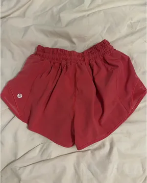 Dark pink Lululemon hottie hots 2.5” thumbnail 2