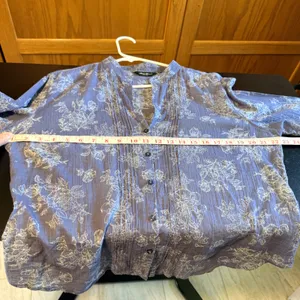 Eddie Bauer Large Grey White Floral Pintuck Cotton Button Front Top Boho thumbnail 7